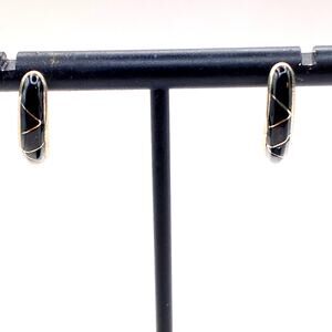 Vtg 925 Sterling Silver Crescent Shaped Curved Bar Stud Earrings Onyx Inlay